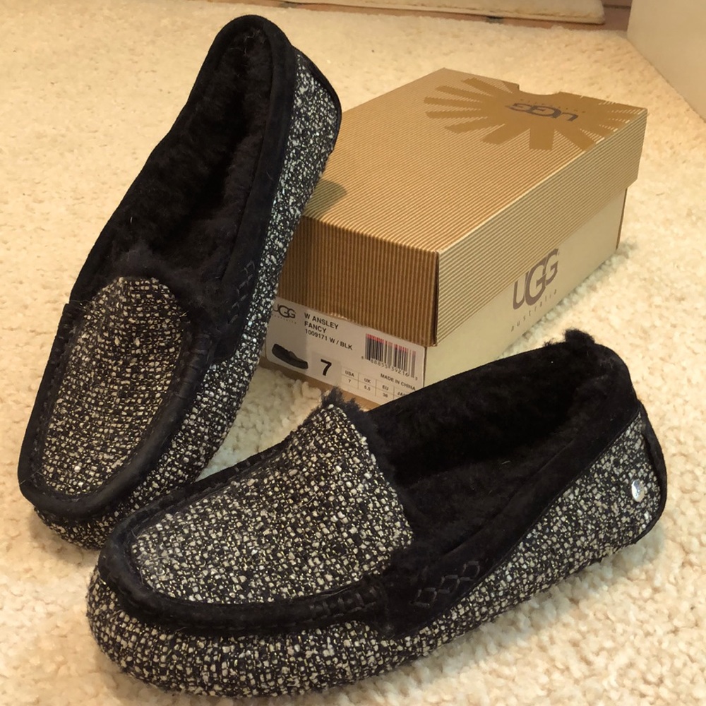 UGG Angsley Fancy black loafers size 7